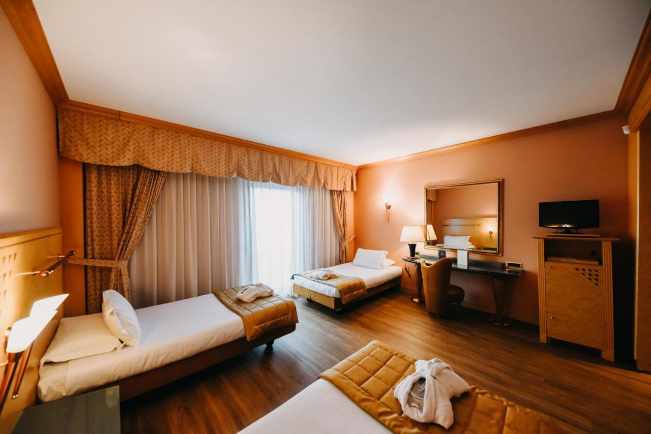 Shg Hotel Antonella Pomezia Ngoại thất bức ảnh