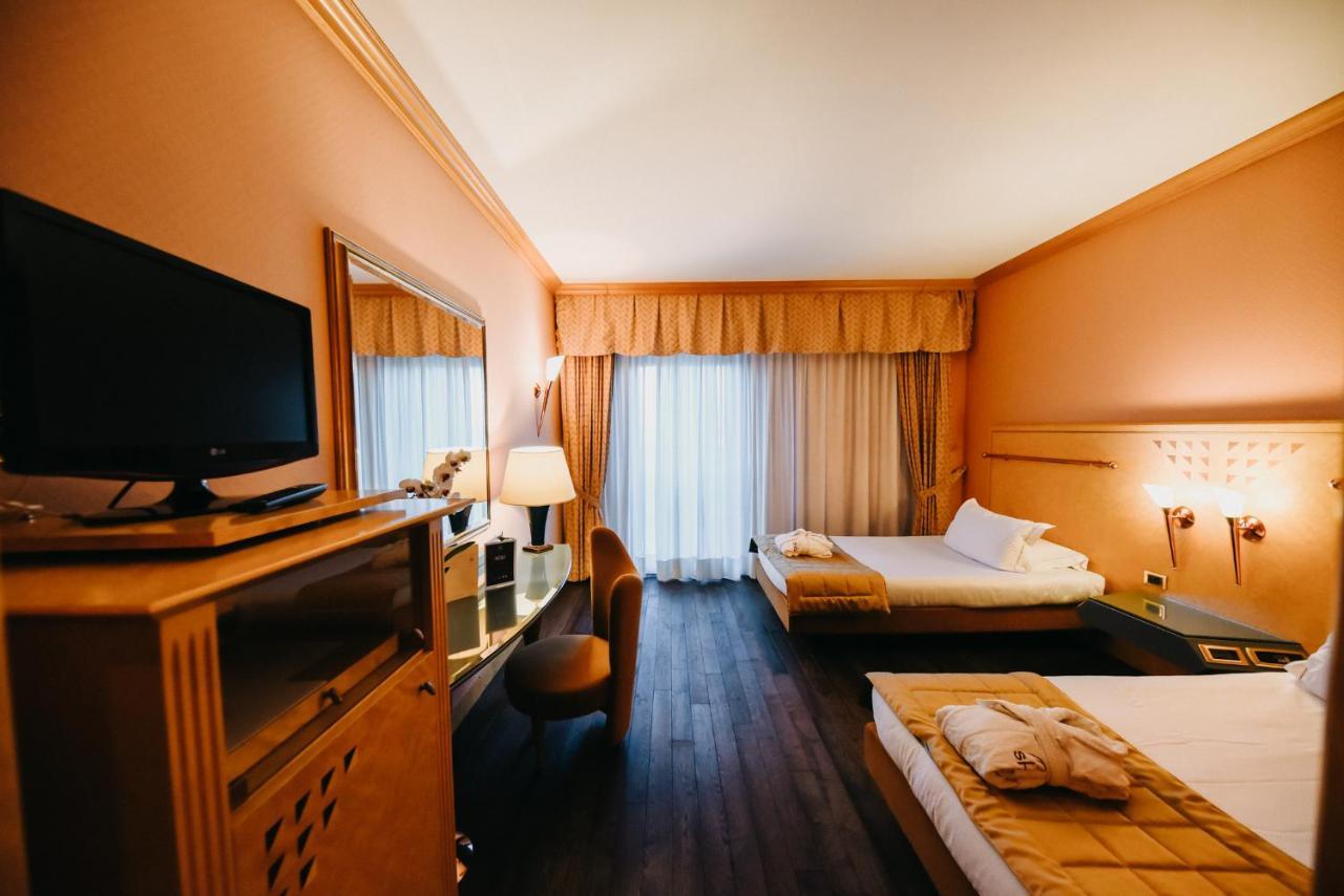 Shg Hotel Antonella Pomezia Ngoại thất bức ảnh
