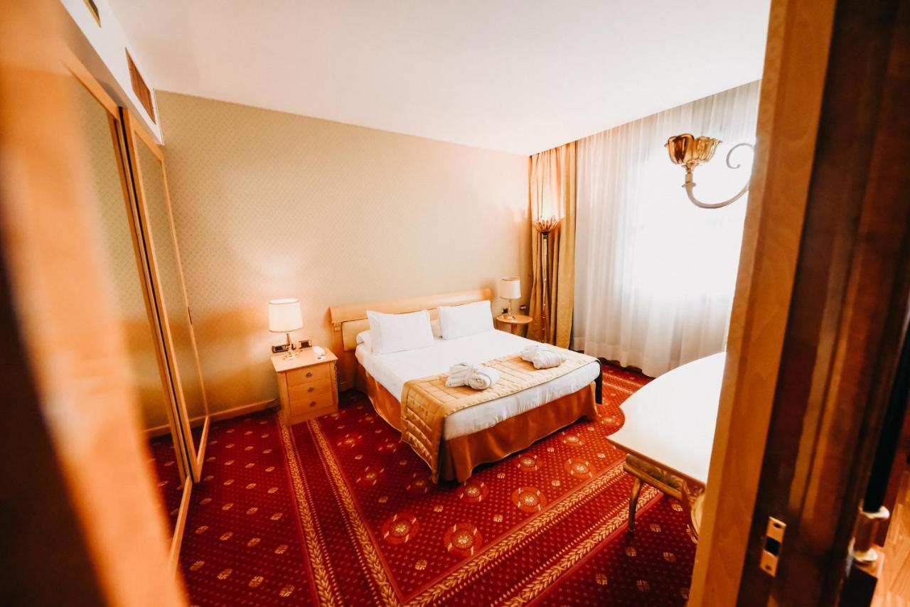 Shg Hotel Antonella Pomezia Ngoại thất bức ảnh