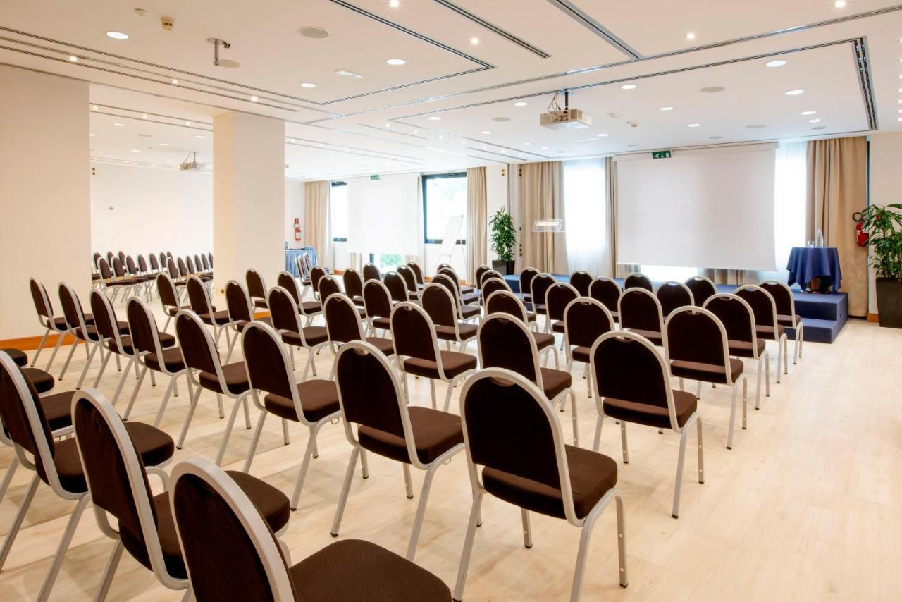 Shg Hotel Antonella Pomezia Ngoại thất bức ảnh